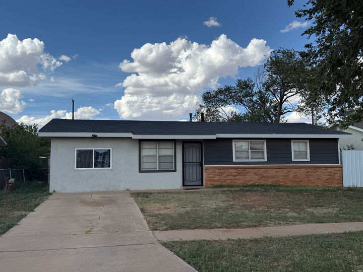 Property Photo: 2916 Sheridan St NM 88101