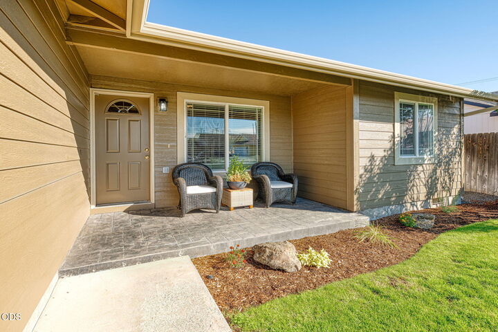Property Photo: 2142 NE Wolverine Loop OR 97754