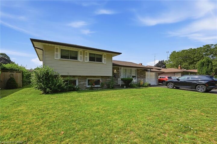 Property Photo:  6562 Glengate Street Upper  ON L2E 5S7 