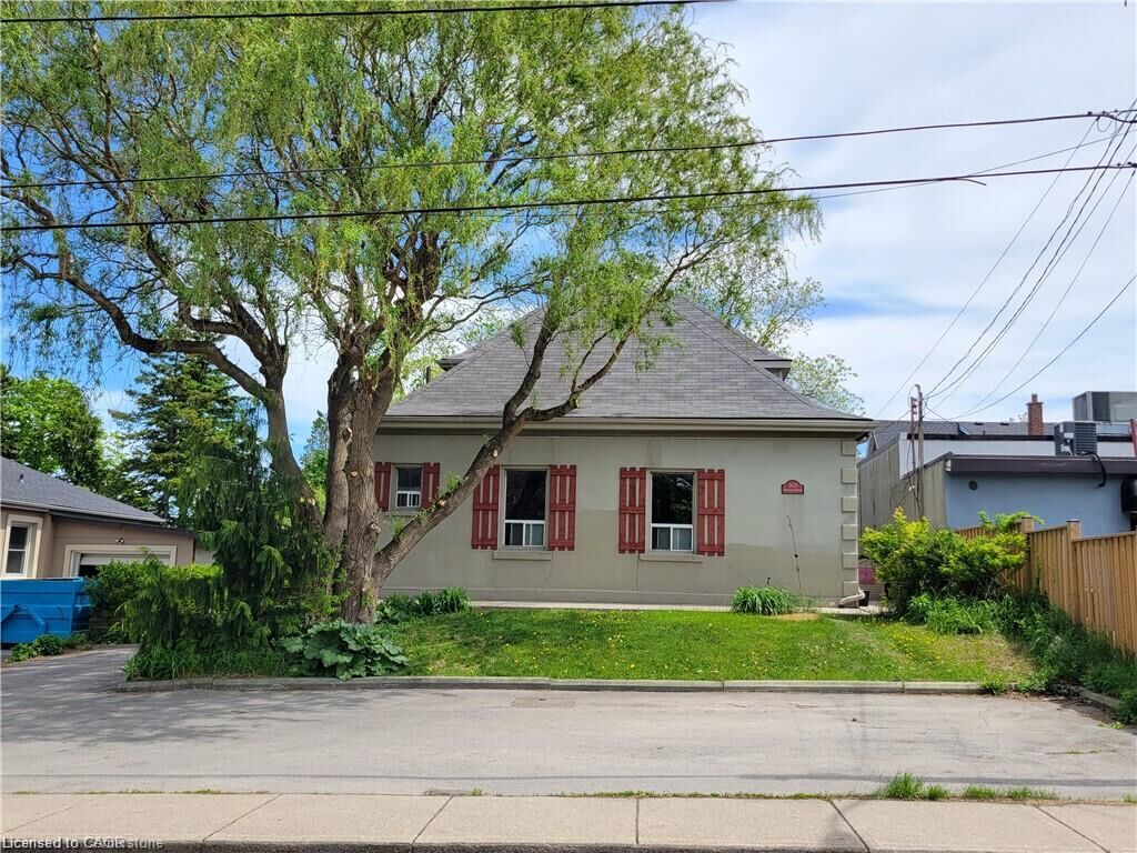 Property Photo:  303 East 19th Street 1  ON L9A 4S6 