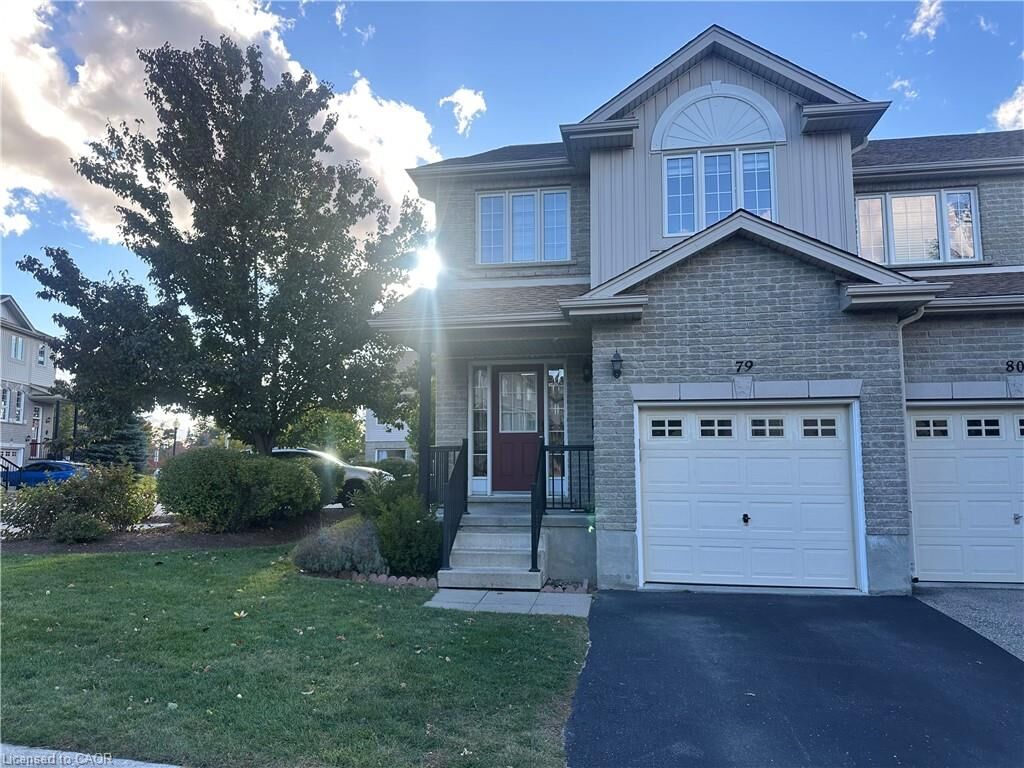 Property Photo: 105 Pinnacle Drive 79 ON N2P 1B8