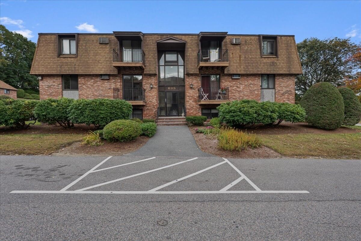 Property Photo:  635 W Lowell Ave 2  MA 01832 