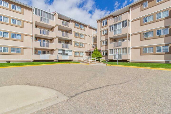 Property Photo:  22 Park Meadows Drive SE 119  AB T1B 4E8 