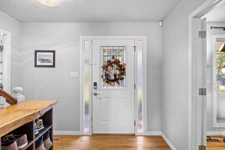 Property Photo: 311 Glamorgan Crescent SW AB T3E 5B7