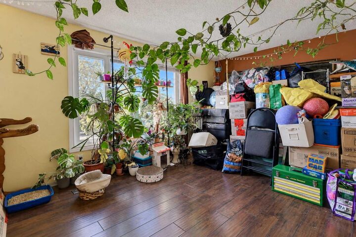 Property Photo:  9412 83 Avenue  AB T8V 5N1 