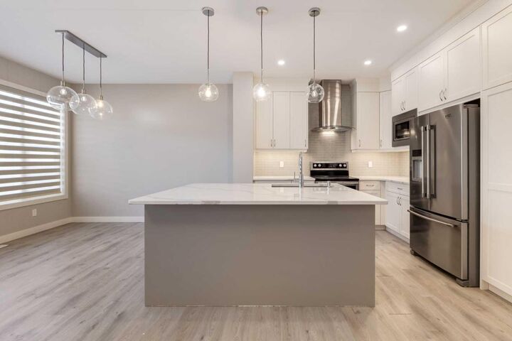Property Photo:  54 Creekstone Square SW  AB T2X 4P6 