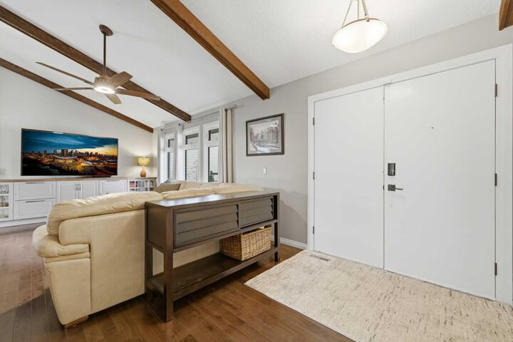 Property Photo:  367 Norseman Road NW  AB T2K 5N8 