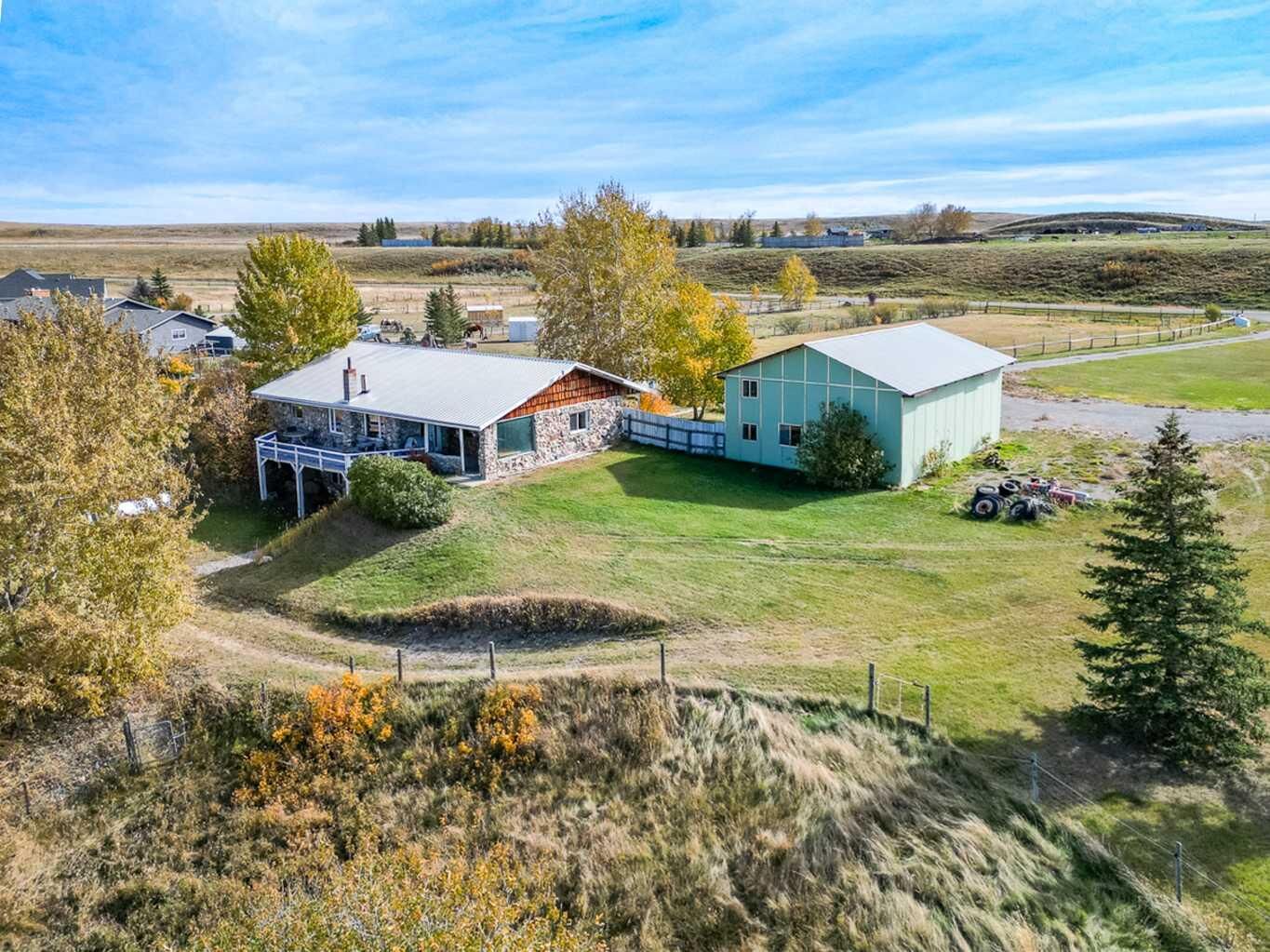 Property Photo:  64076 610 Avenue W  AB T1V 1N2 