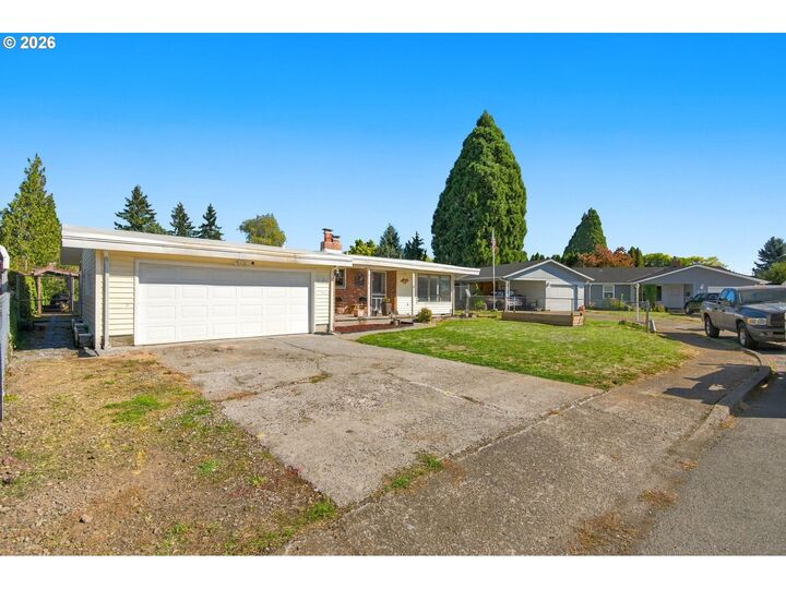 Property Photo: 791 Moneda Ct OR 97303