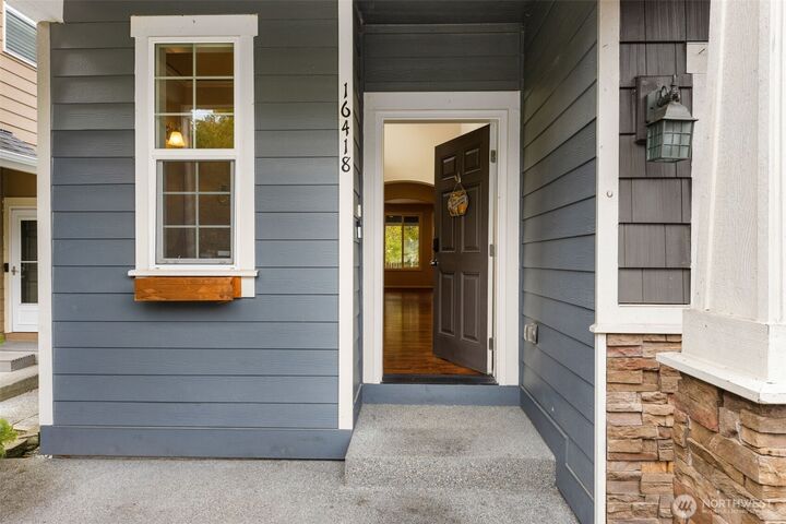 Property Photo:  16418  82nd Avenue E  WA 98375 