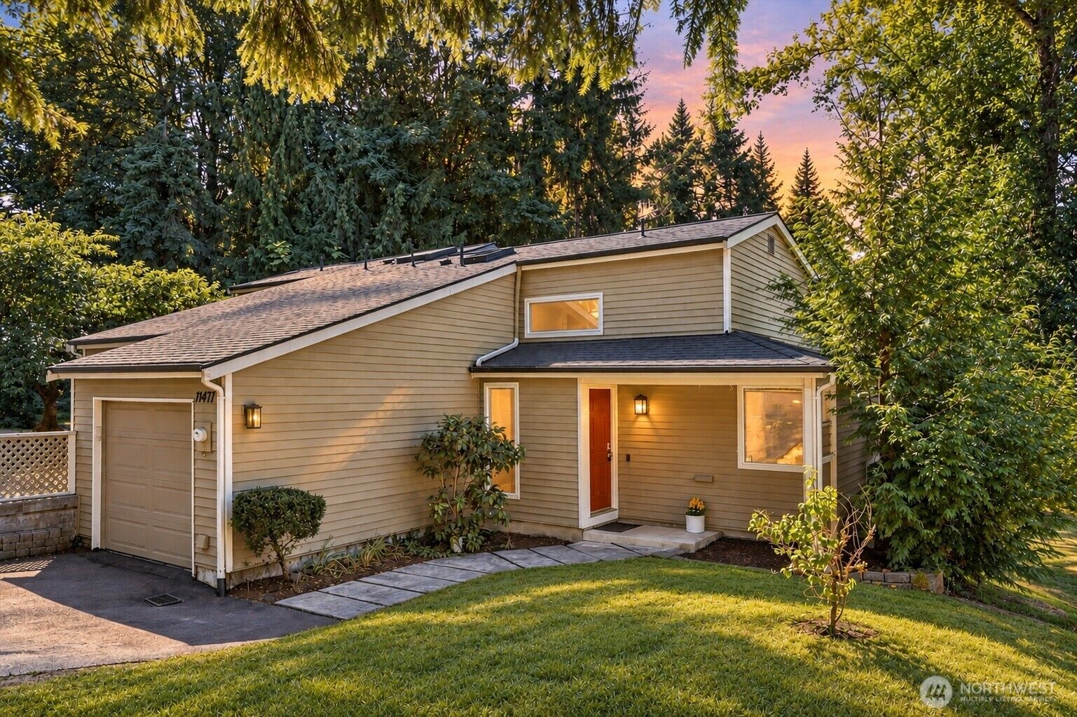 Property Photo: 11411 102nd Court NE WA 98033