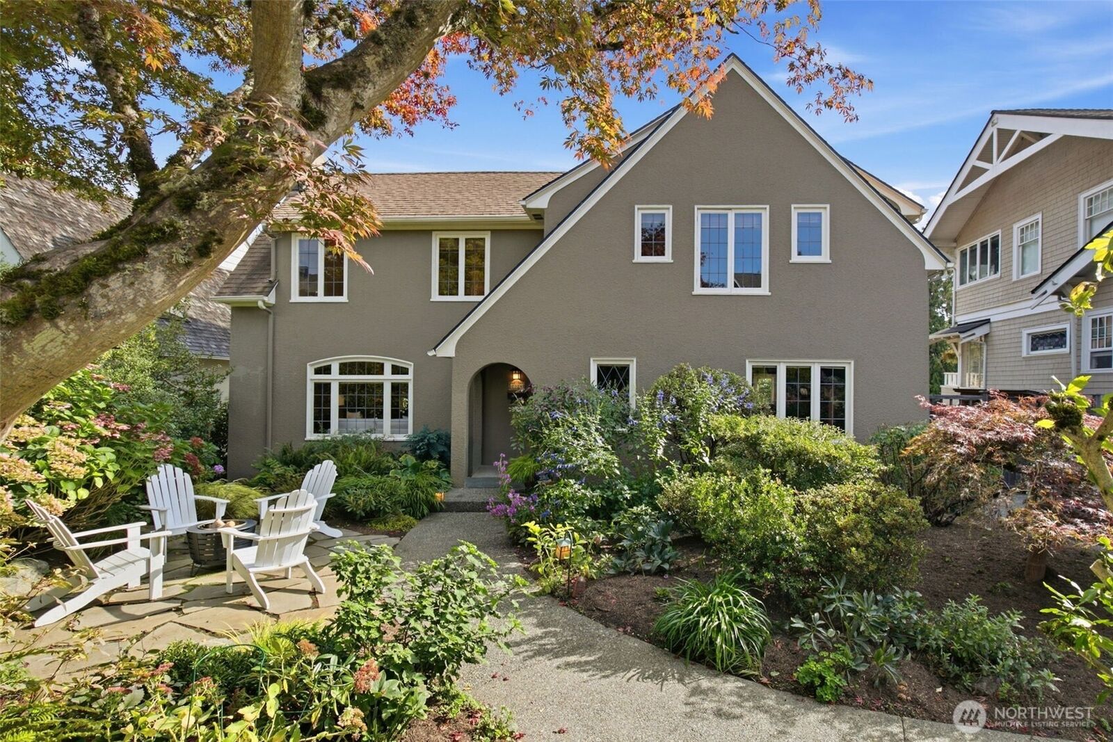 Property Photo:  2324  34th Avenue S  WA 98144 
