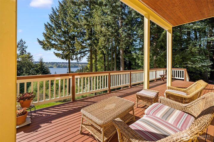 Property Photo: 28525 143rd Avenue SW WA 98070