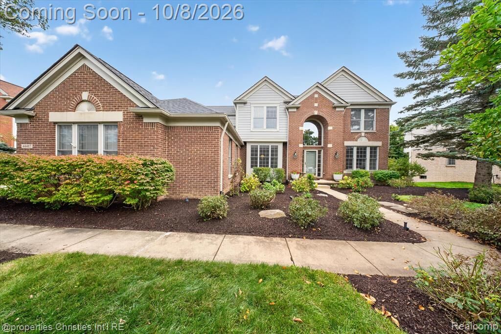 Property Photo:  44487 White Pine Circle E  MI 48168 
