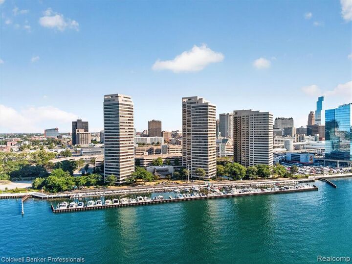 Property Photo:  1001 W Jefferson Riverfront Drive 14-G  MI 48226 