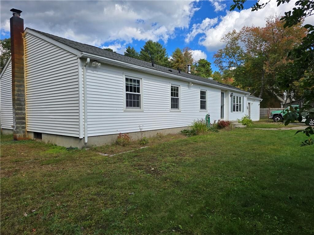 Property Photo:  13 Woodville Road  RI 02832 