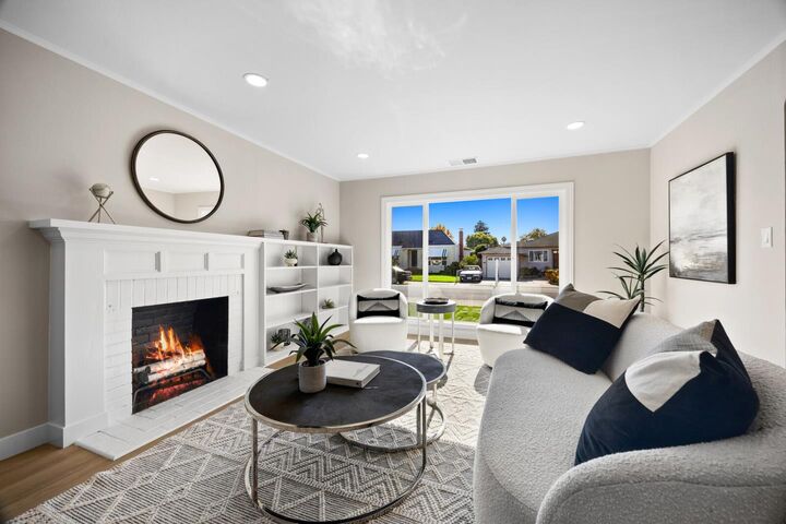 Property Photo: 725 Guildford Avenue CA 94402