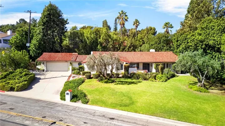 Property Photo:  2101 Pioneer Avenue  CA 92831 