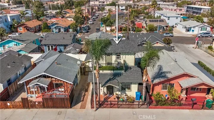 Property Photo:  2151 E Spaulding Court  CA 90804 