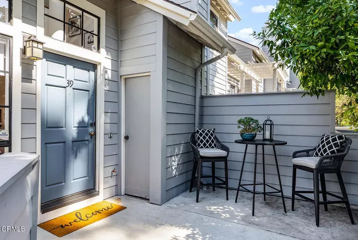 Property Photo:  249 Alpine Street 39  CA 91106 
