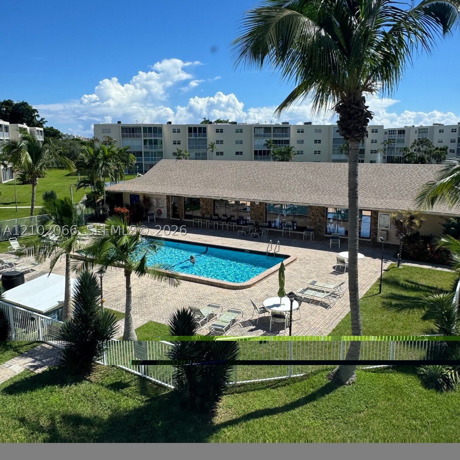Property Photo:  1025 SE 2nd Ave 301  FL 33004 