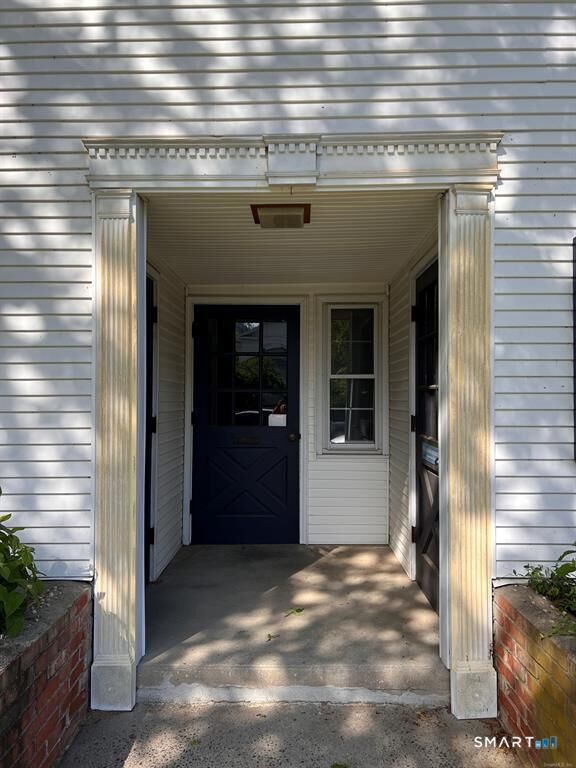 Property Photo:  209 Montowese Street  CT 06405 