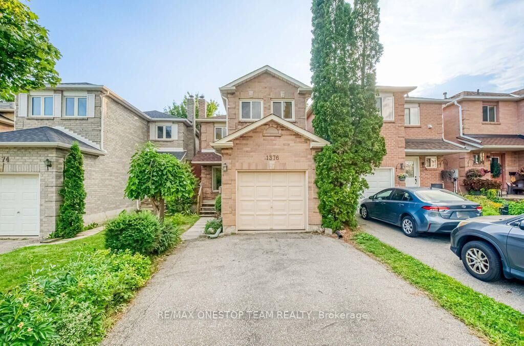 Property Photo:  1376 Hazel McCleary Drive  ON L6J 7B1 