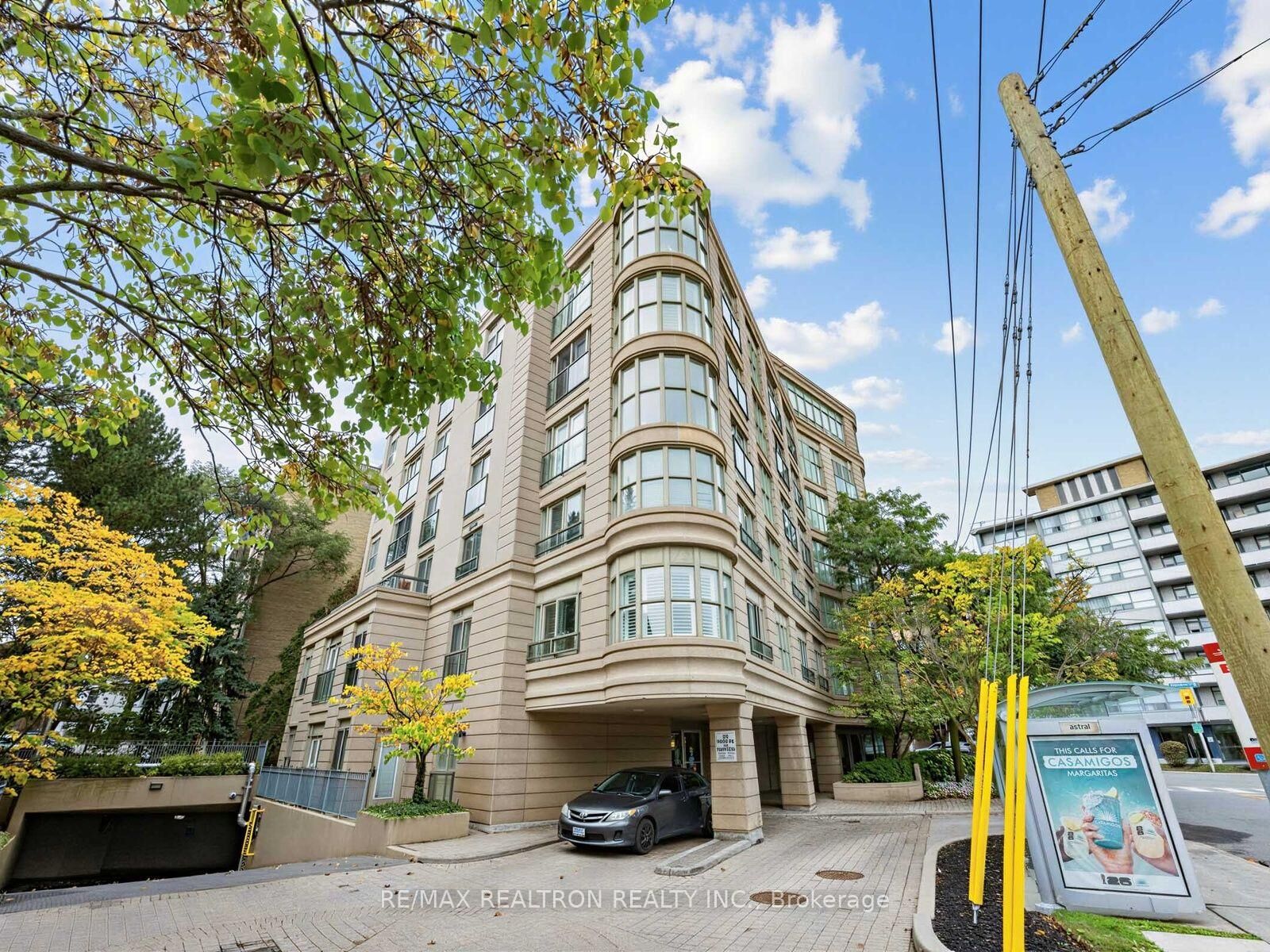 Property Photo:  800 Spadina Road 302  ON M5P 3N2 