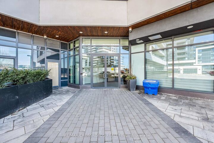 Property Photo:  1480 Bayly Street 1411  ON L1W 3T8 