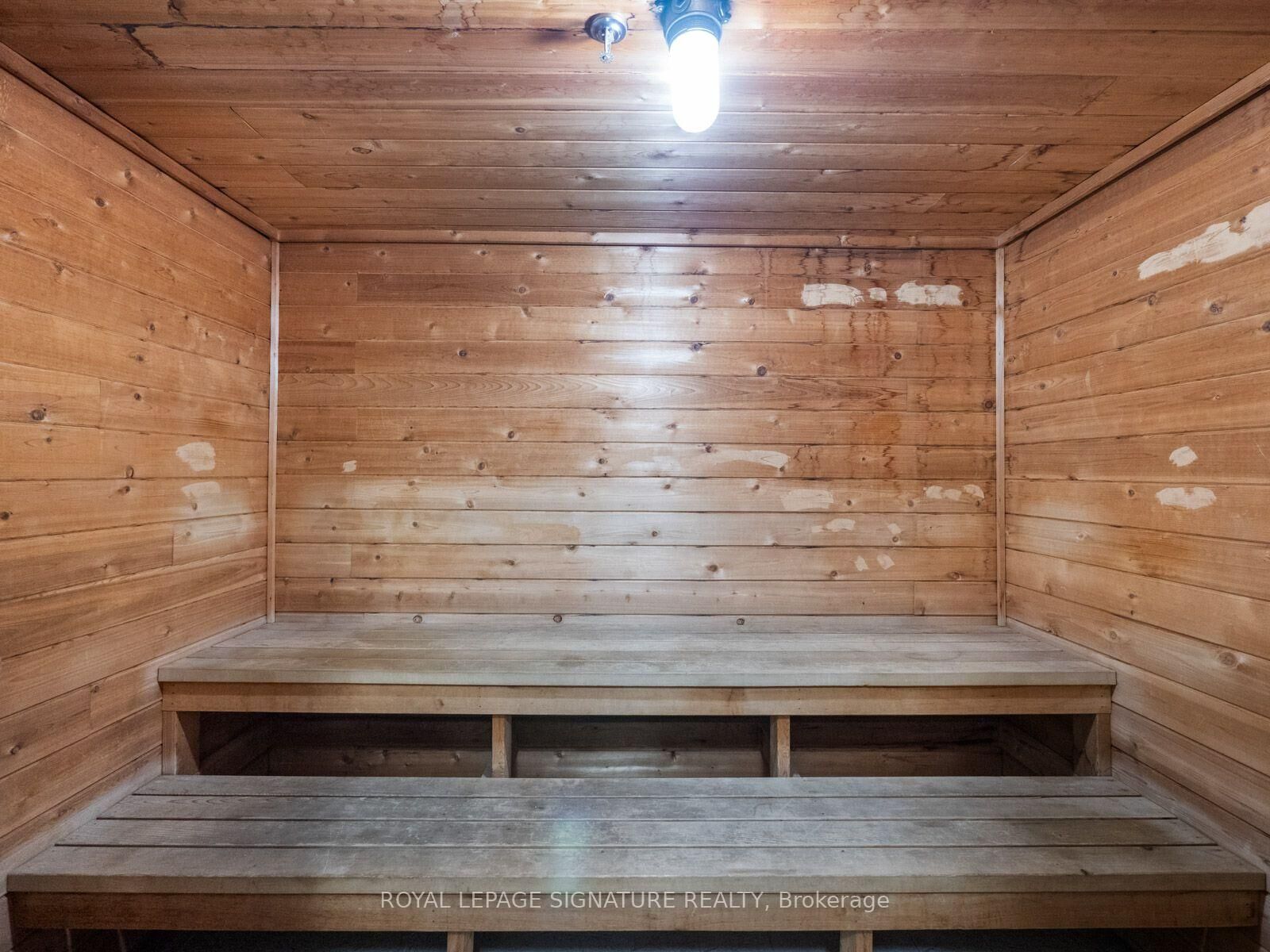 Property Photo:  130 Neptune Drive 404  ON M6A 1X5 