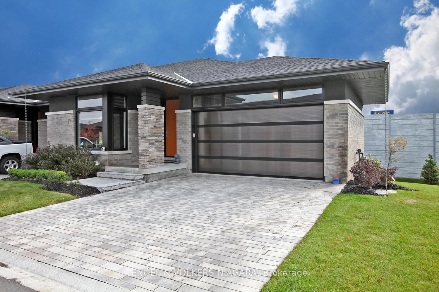 Property Photo:  7276 Optimist Lane 12  ON L2E 0B3 