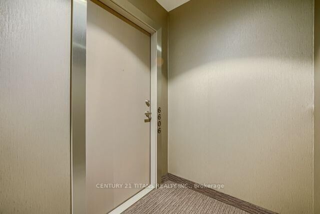 Property Photo:  100 Harbour Street 6606  ON M5J 2T5 