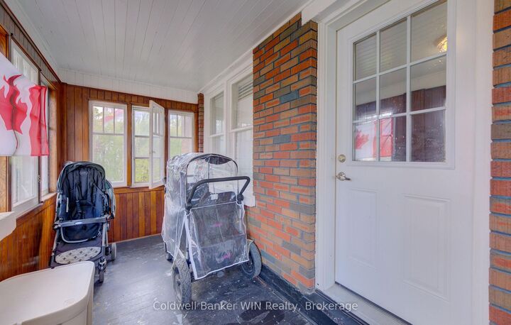 Property Photo:  160 Queen Street E  ON N0G 2L3 