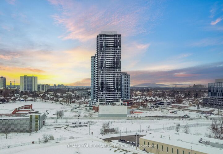 Property Photo:  25 Wellington Street 3404  ON N2G 0G5 