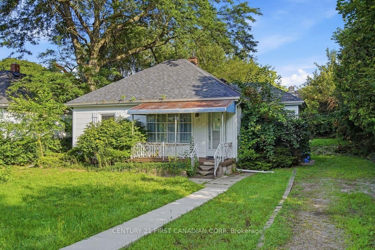 Property Photo:  117 Empress Avenue  ON N6H 1N1 