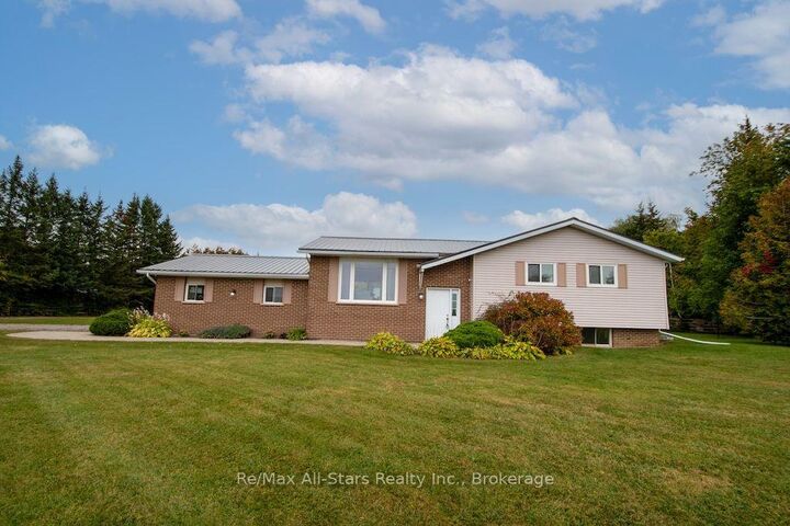Property Photo:  530 Centreline Road  ON K9V 4R5 