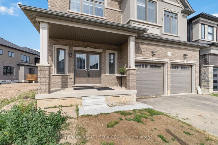 Property Photo:  49 Dennis Avenue  ON N3V 0B9 