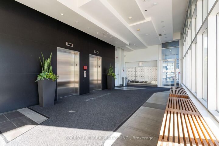 Property Photo:  60 Bathurst Street 415  ON M5V 2P4 