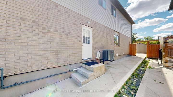 Property Photo:  80 Keating Street  ON N1E 7G1 