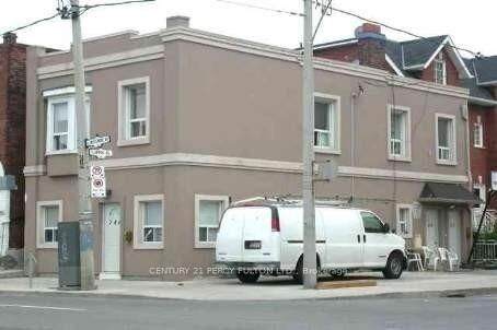 Property Photo:  746 Lansdowne Avenue Bsmt  ON M6H 3Y8 
