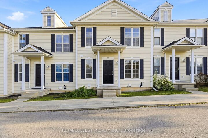 Property Photo:  600 Sarnia Road 11  ON N6G 5M4 