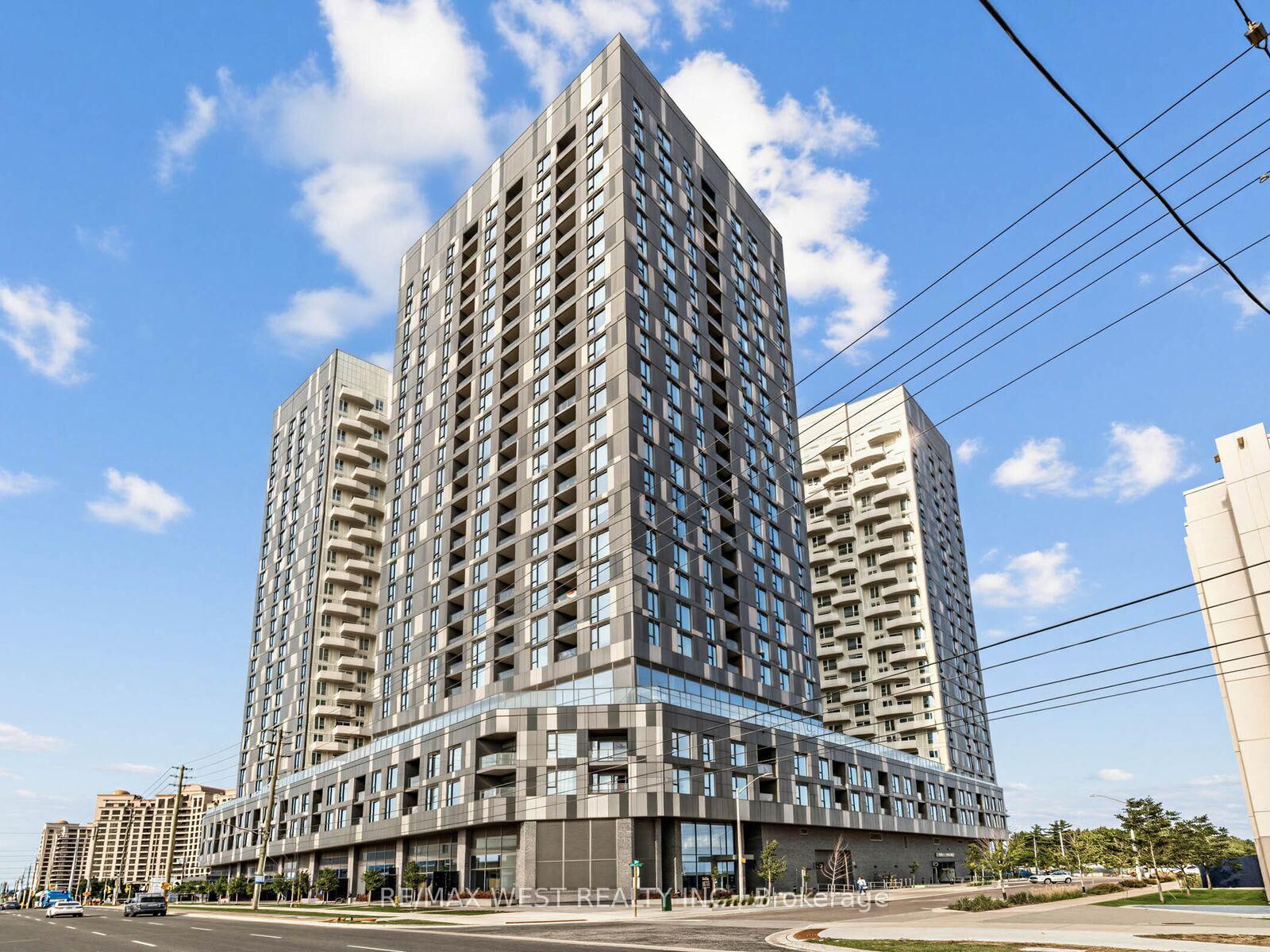 Property Photo:  10 Abeja Street 1516  ON L4K 0R4 