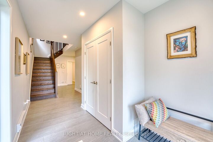 Property Photo: 153 Boundstone Way ON K2T 0M5