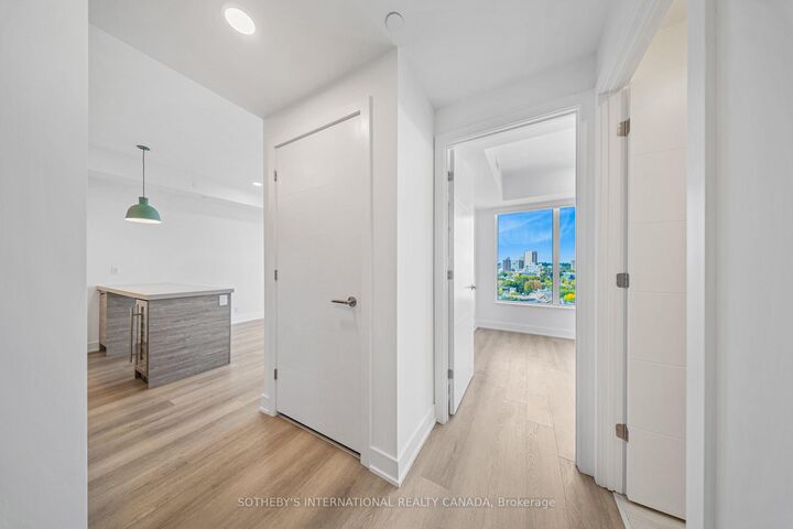 Property Photo:  484 Spadina Avenue 404  ON M5S 0E4 