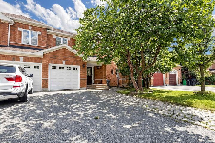 Property Photo:  3328 Southwick Street  ON L5M 7K9 