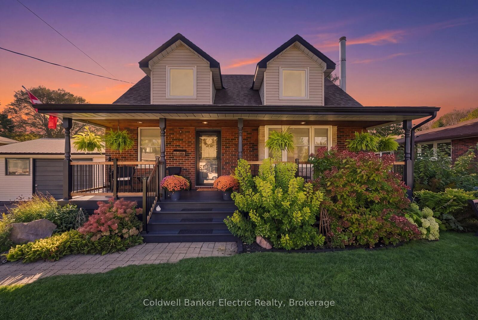 Property Photo:  13 Coverdale Avenue  ON K9A 4H4 