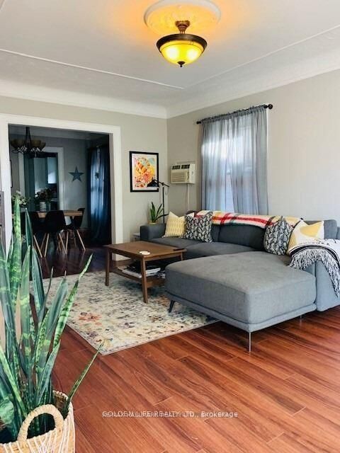 Property Photo:  27 Rivercourt Boulevard Main Fl(2br)  ON M4J 3A3 