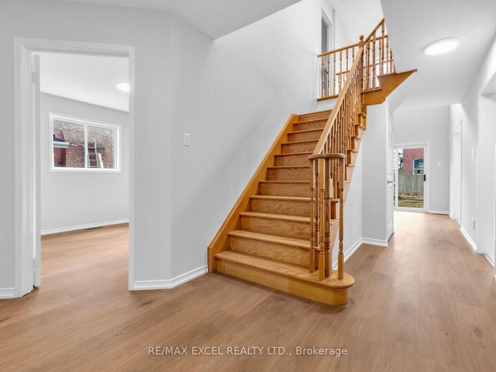 Property Photo:  396 Cundles Road W  ON L4N 7C7 