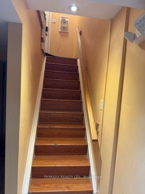 Property Photo:  2 Paper Birch Road  ON L6P 2J9 