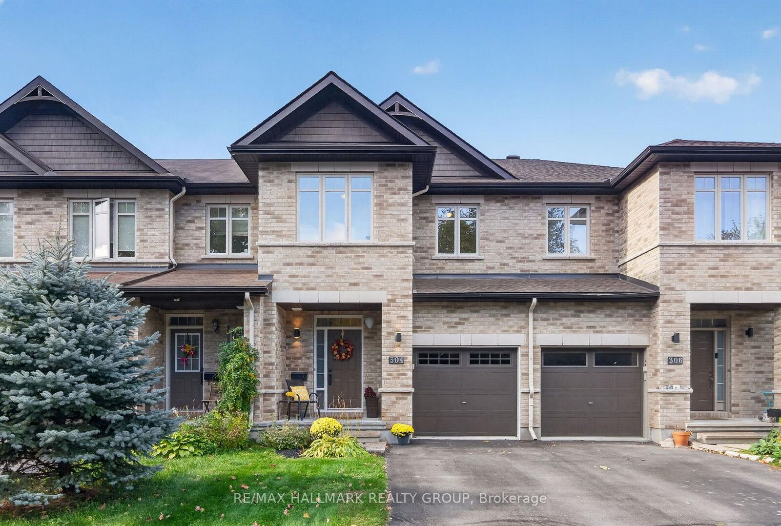 Property Photo:  304 Celtic Ridge Crescent  ON K2W 0B8 